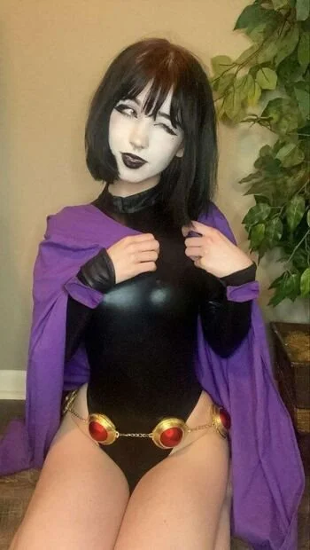 Teen emo/goth/alt cosplayer girl image 9