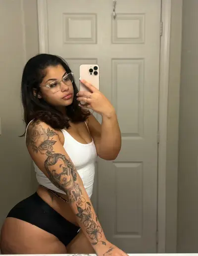 Thick sexy latin milf cover image