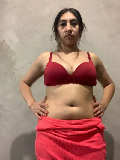 Valeria madura tetona y peluda. cover image