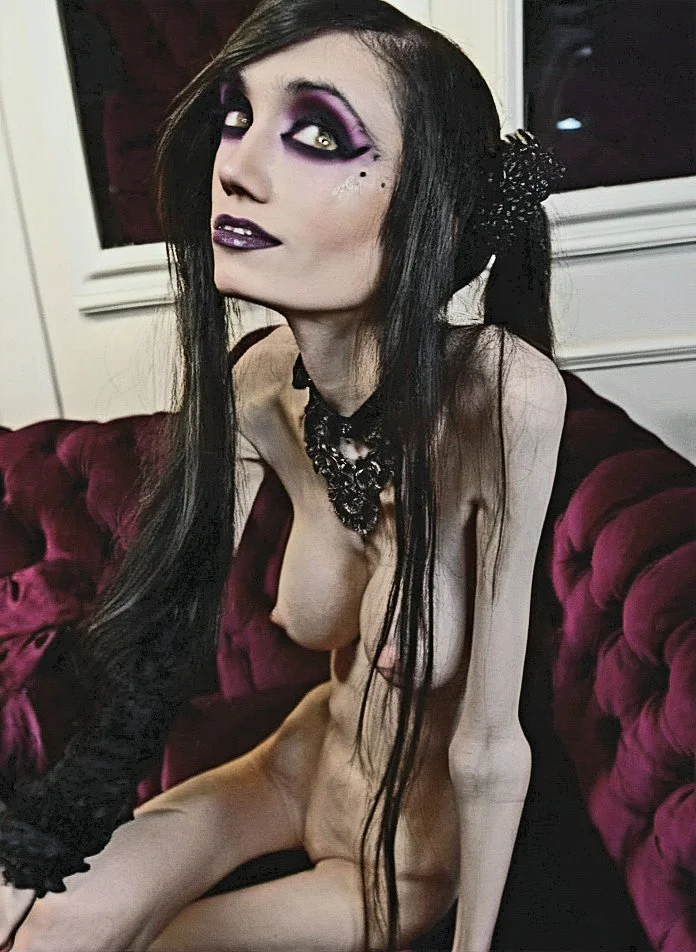 Eugenia Cooney image 9