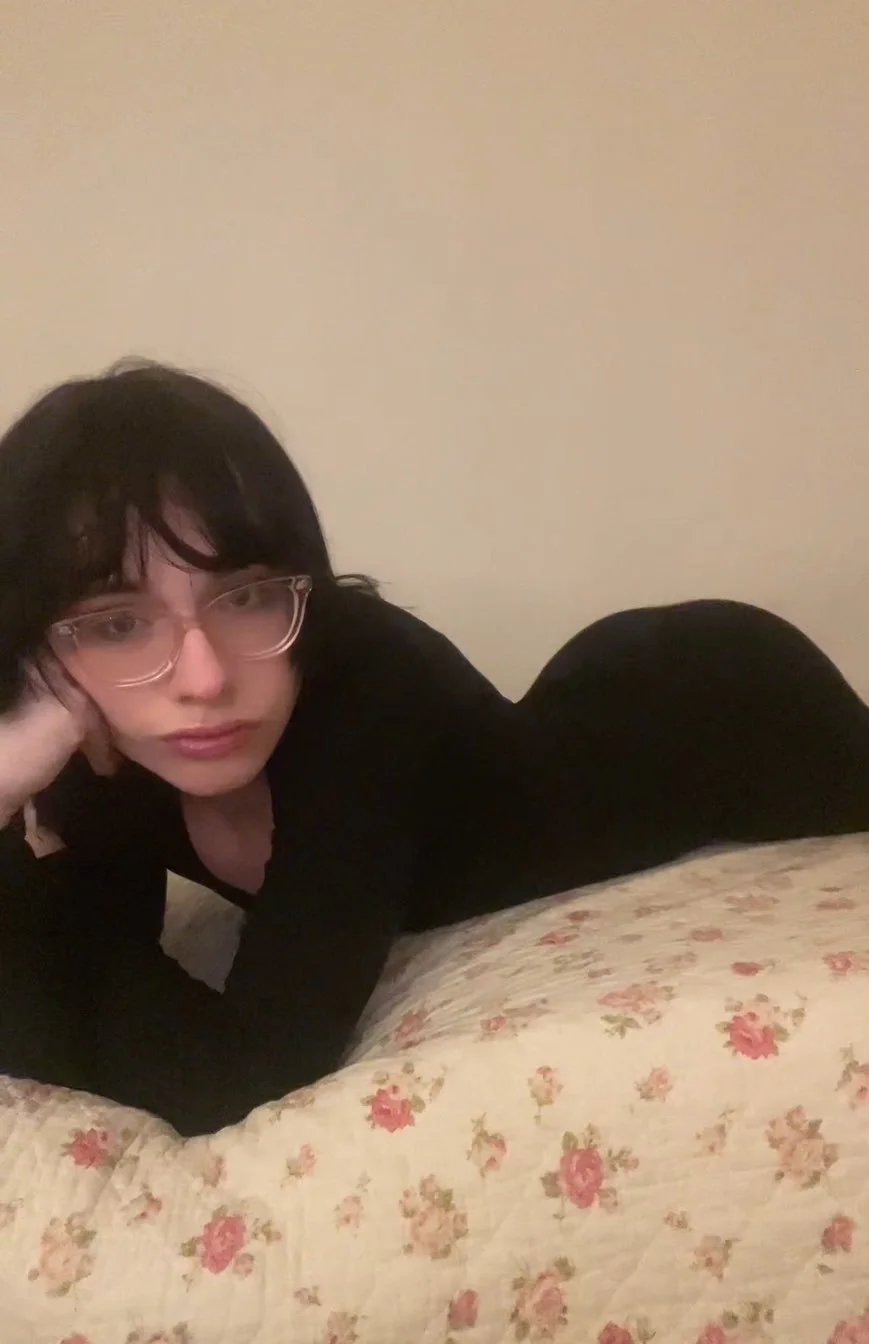 Tranny Slut With Fat Butt image 3