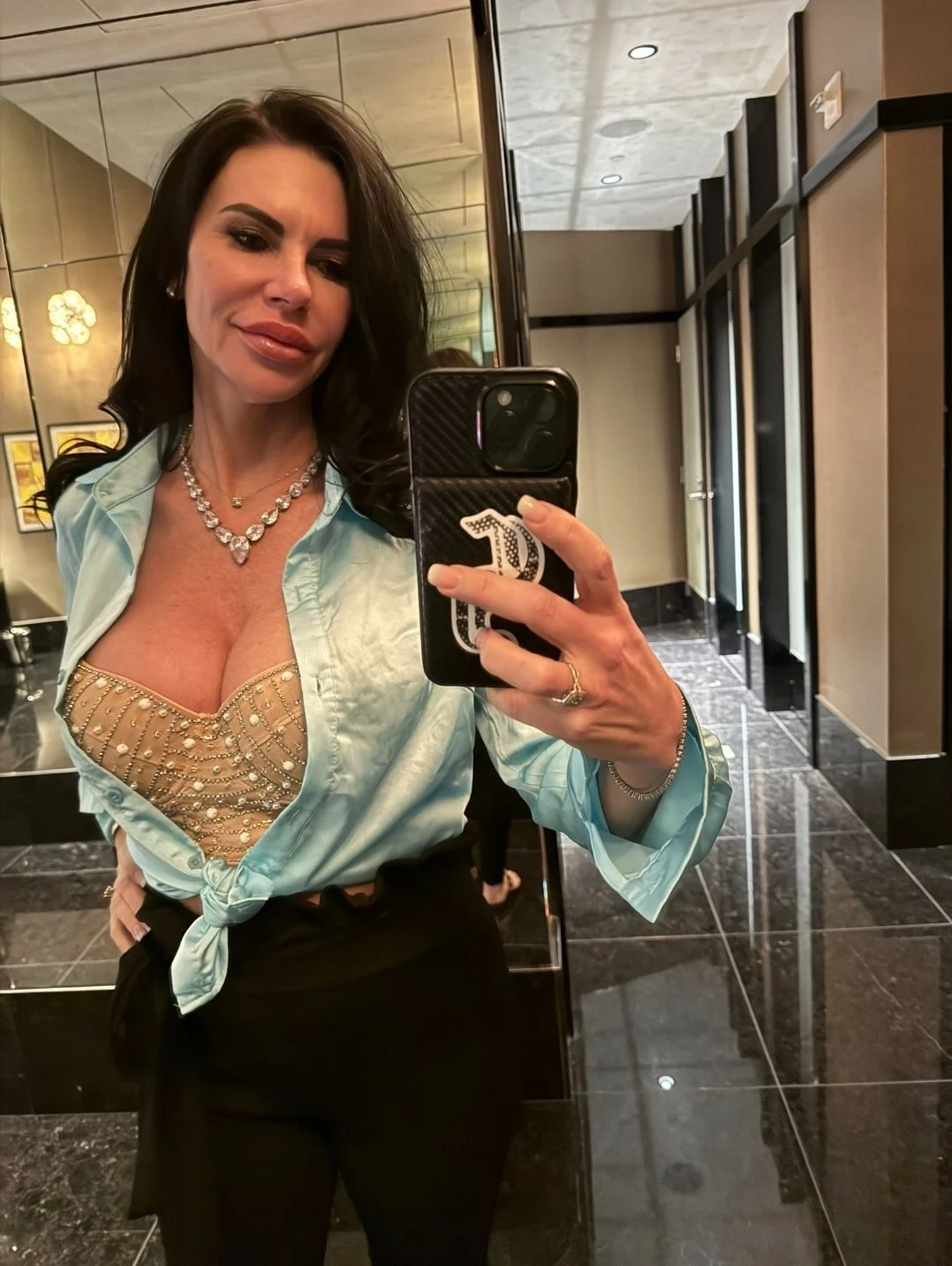 Leaked photos of a hot mom image 20