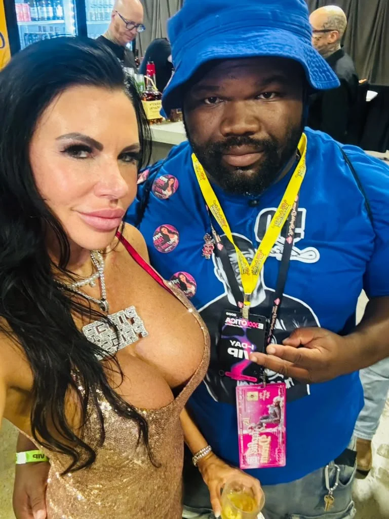 Leaked photos of a hot mom image 5