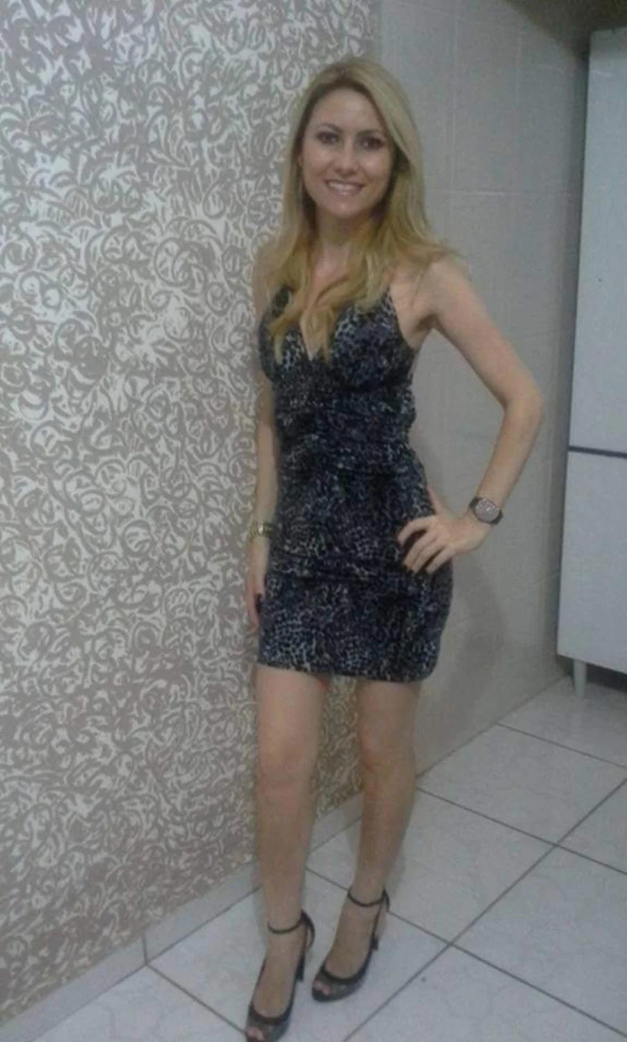 Loira Casada de Sorocaba Que Gosta de Negão - Fotos image 2