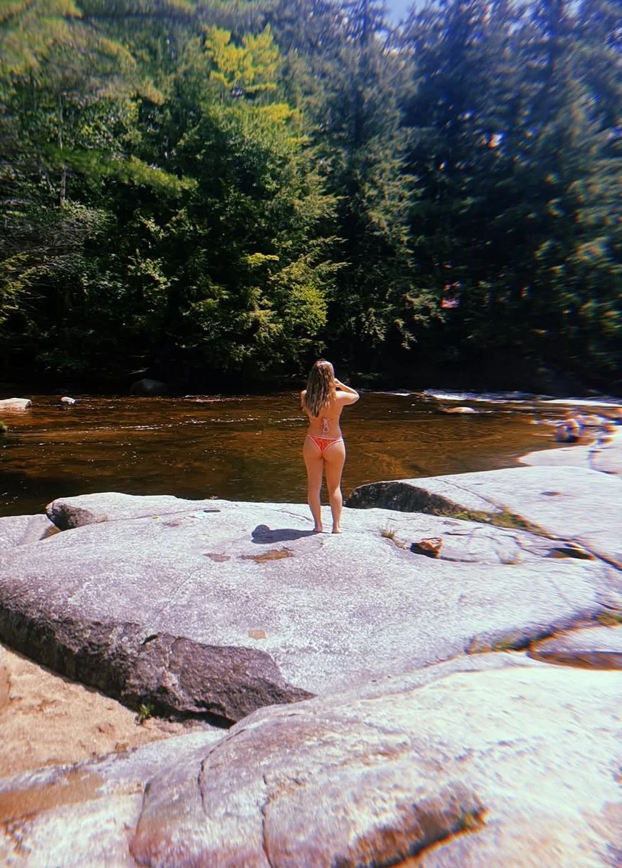 Slutty blonde Julia, thoughts? image 2