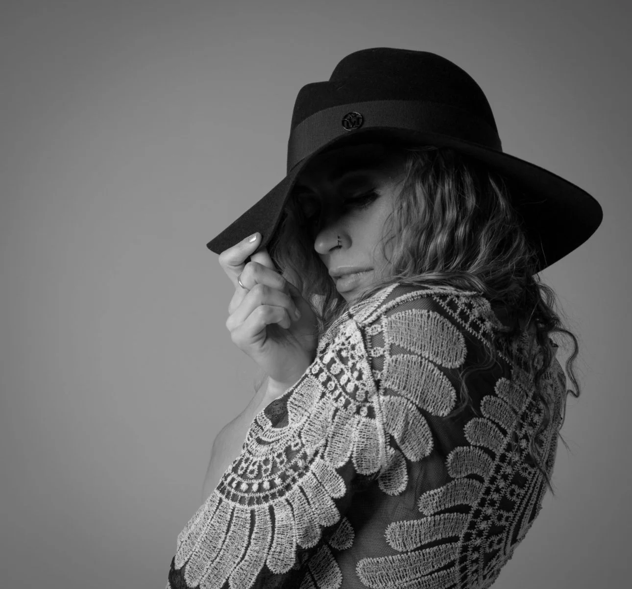 Black Hat Big Tot Boudoir image 12