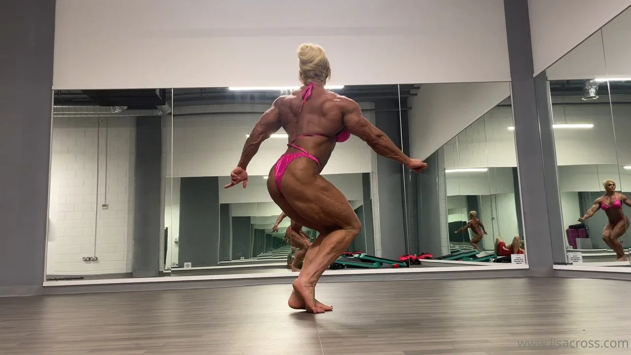 Bodybuilding nudism, naked muscle posedown image 22