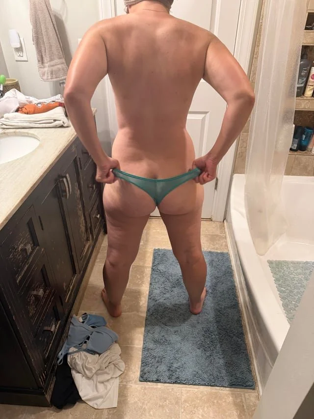 wifebutt-perfection-v0-zvi2wh8xr7ah1 (1) image 5