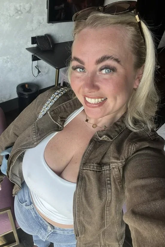 Thick Beautiful Pawg fuck meat image 4