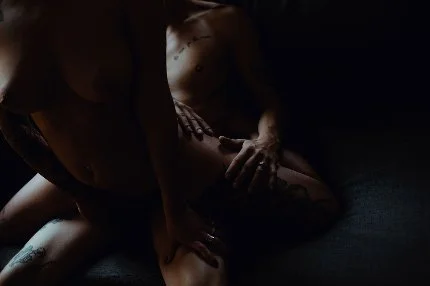 Couples boudoir image 18