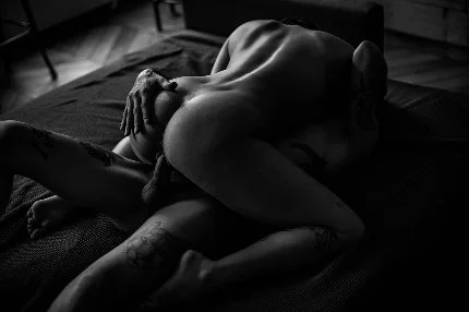 Couples boudoir image 5