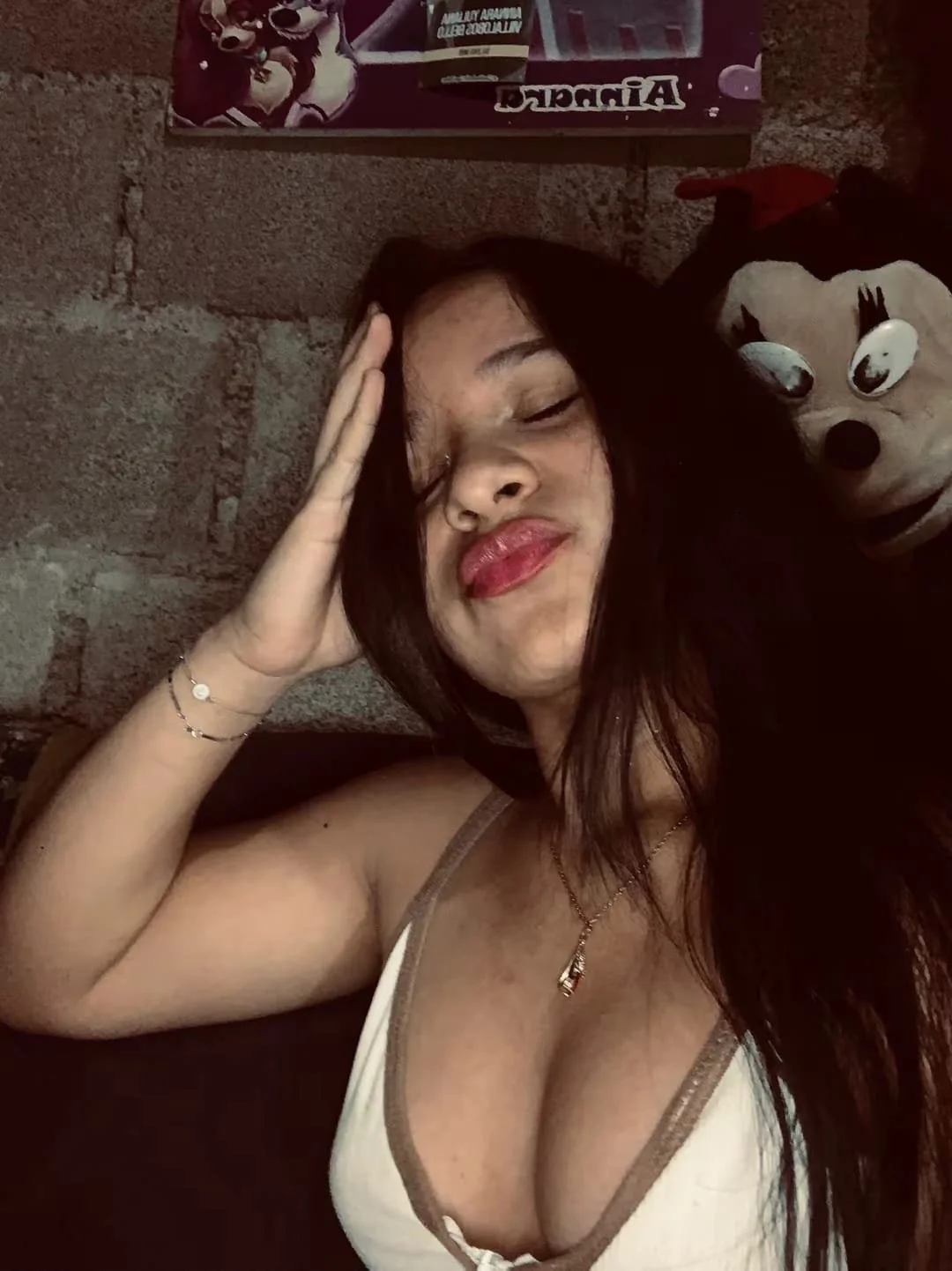 Venezolana con tetas lindas image 2
