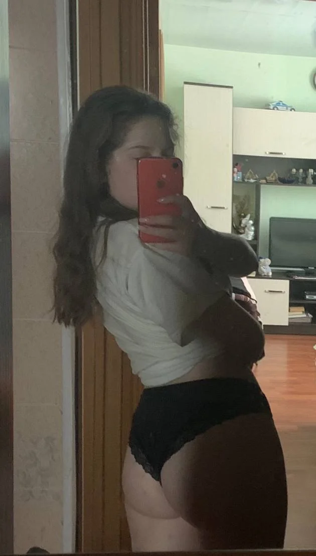 Slut Lina image 2