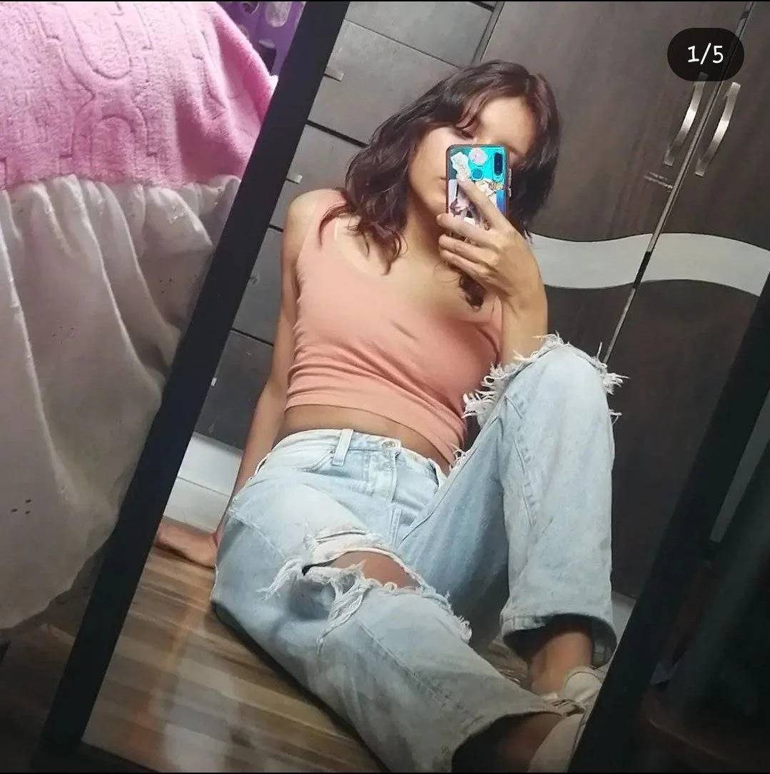 Karen es una puta que merece que la usen entre muchos frente a mi haciéndome cornudo image 12