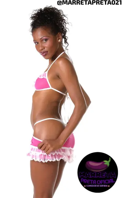 • A bela negra Krystel exibindo sua bunda perfeita • 🔥 cover image