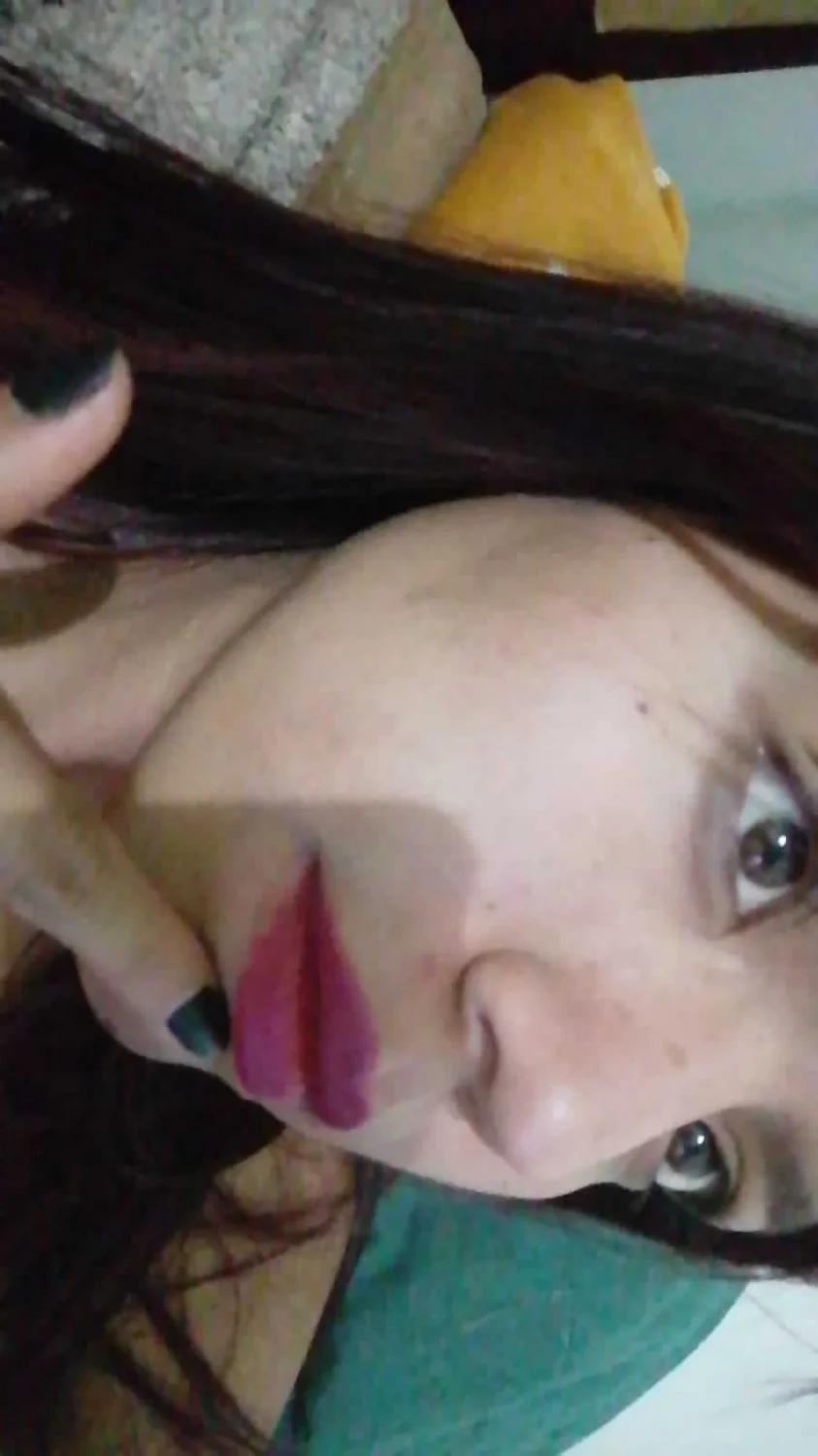 Que tiene más lindo? Los ojos o el culote? main image