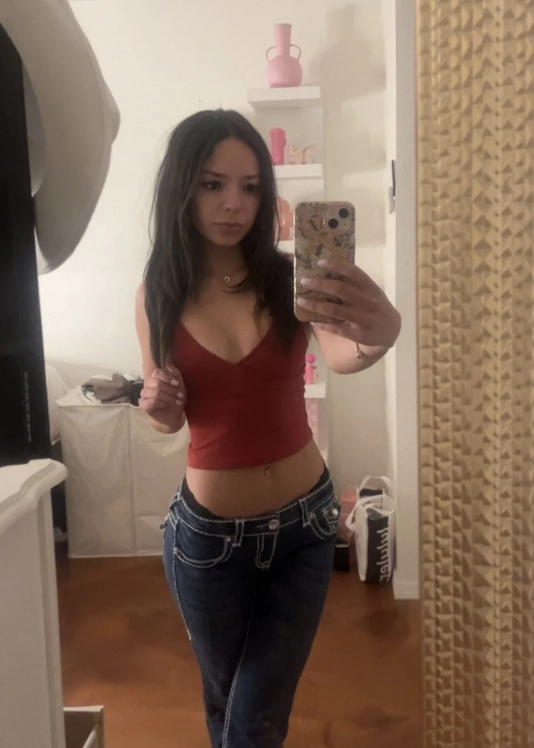Petite American slut Aliya image 14