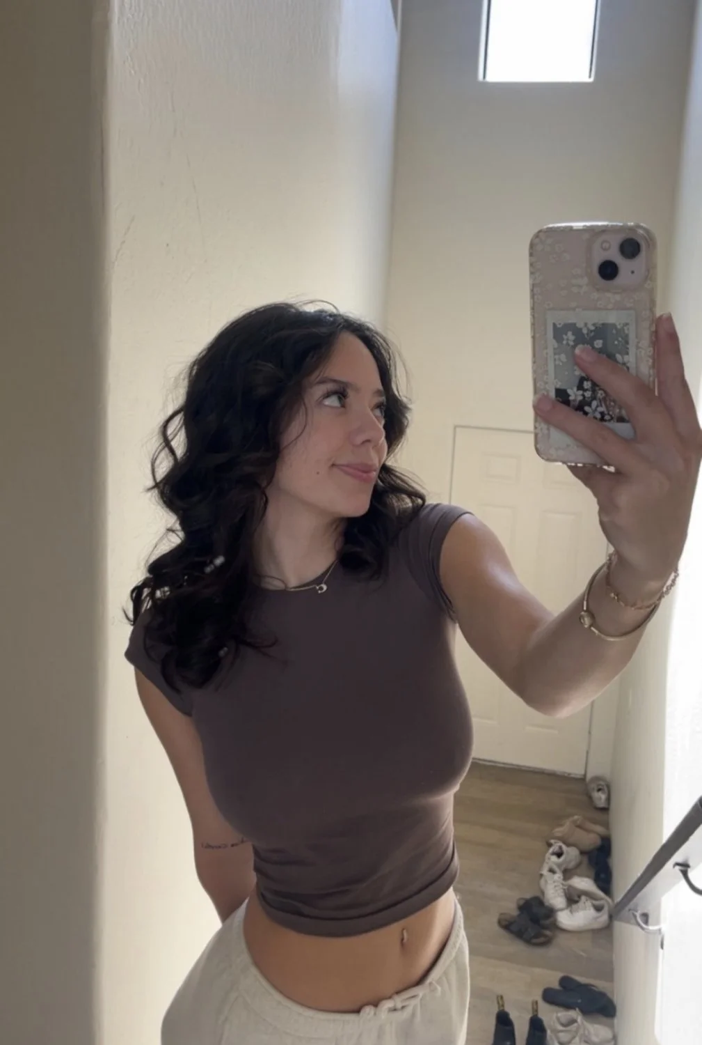 Petite American slut Aliya image 8