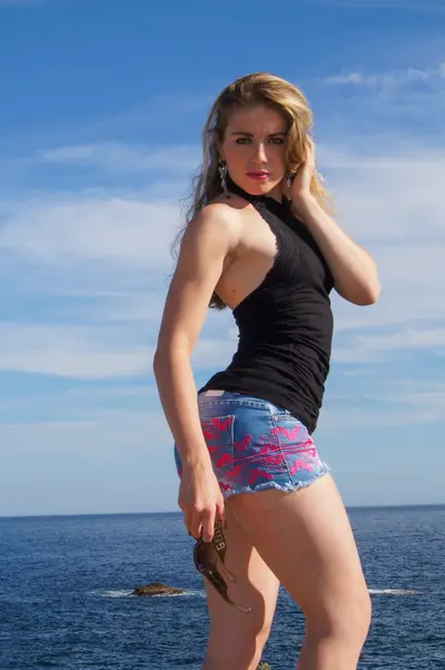 Aline L french fitness part2 cover image
