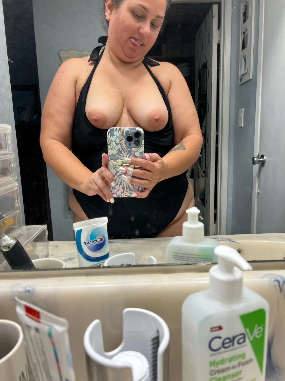 Submitted Wife Michelle From California image 3
