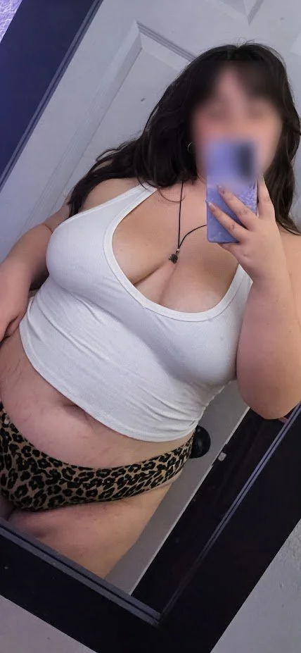 Huge BBW Pawg Ass Pt 2 image 2