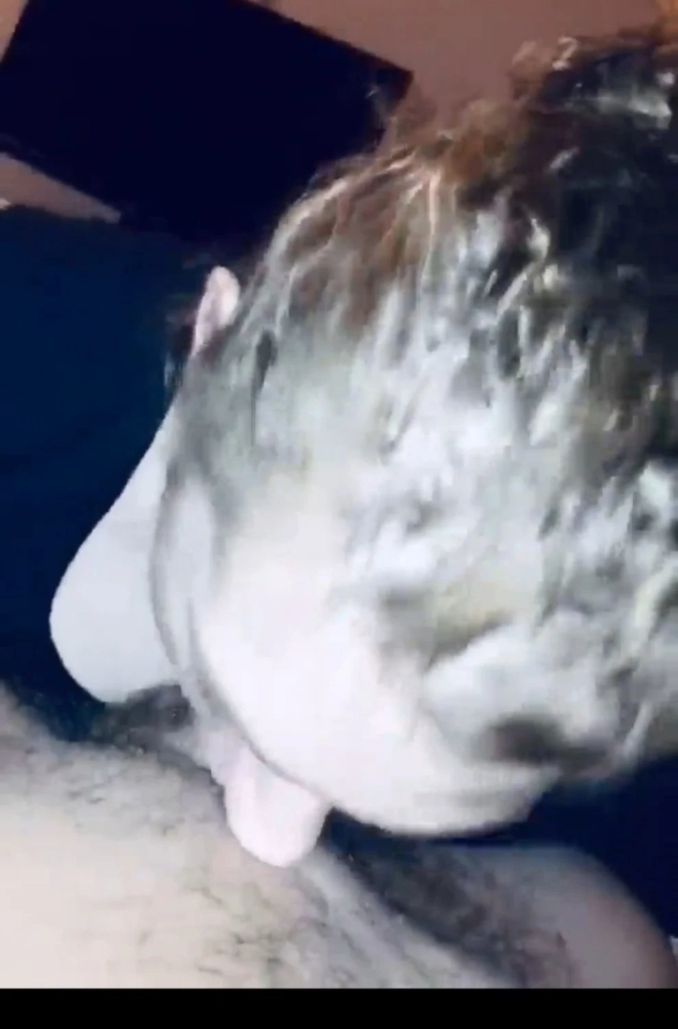 Amateur Girlfriend fails to swallow image 2