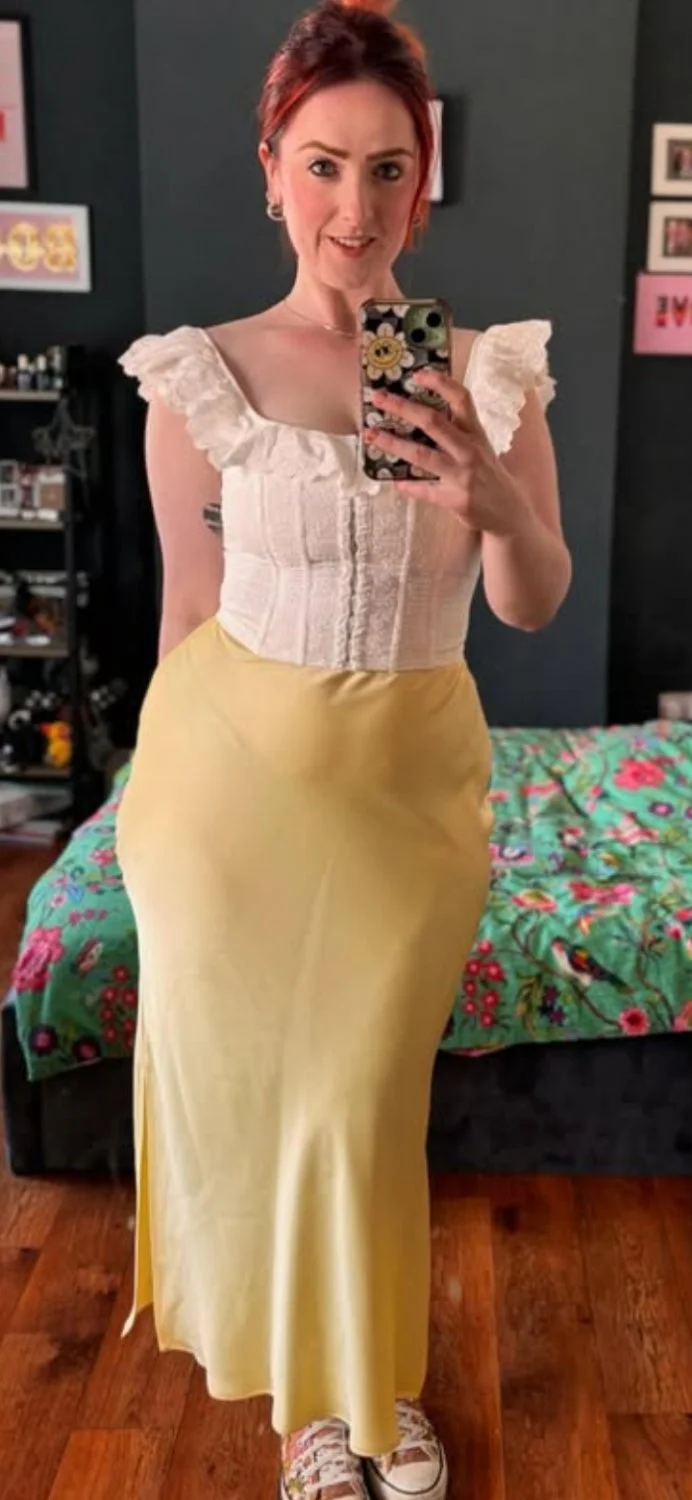 Scouse liverpool British UK sexy big tits cum slut milf. Would love to make her my fuck toy main image