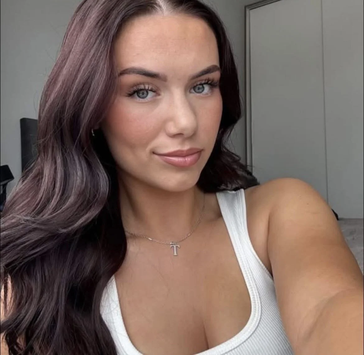 Beautiful Girl Blowjob image 9