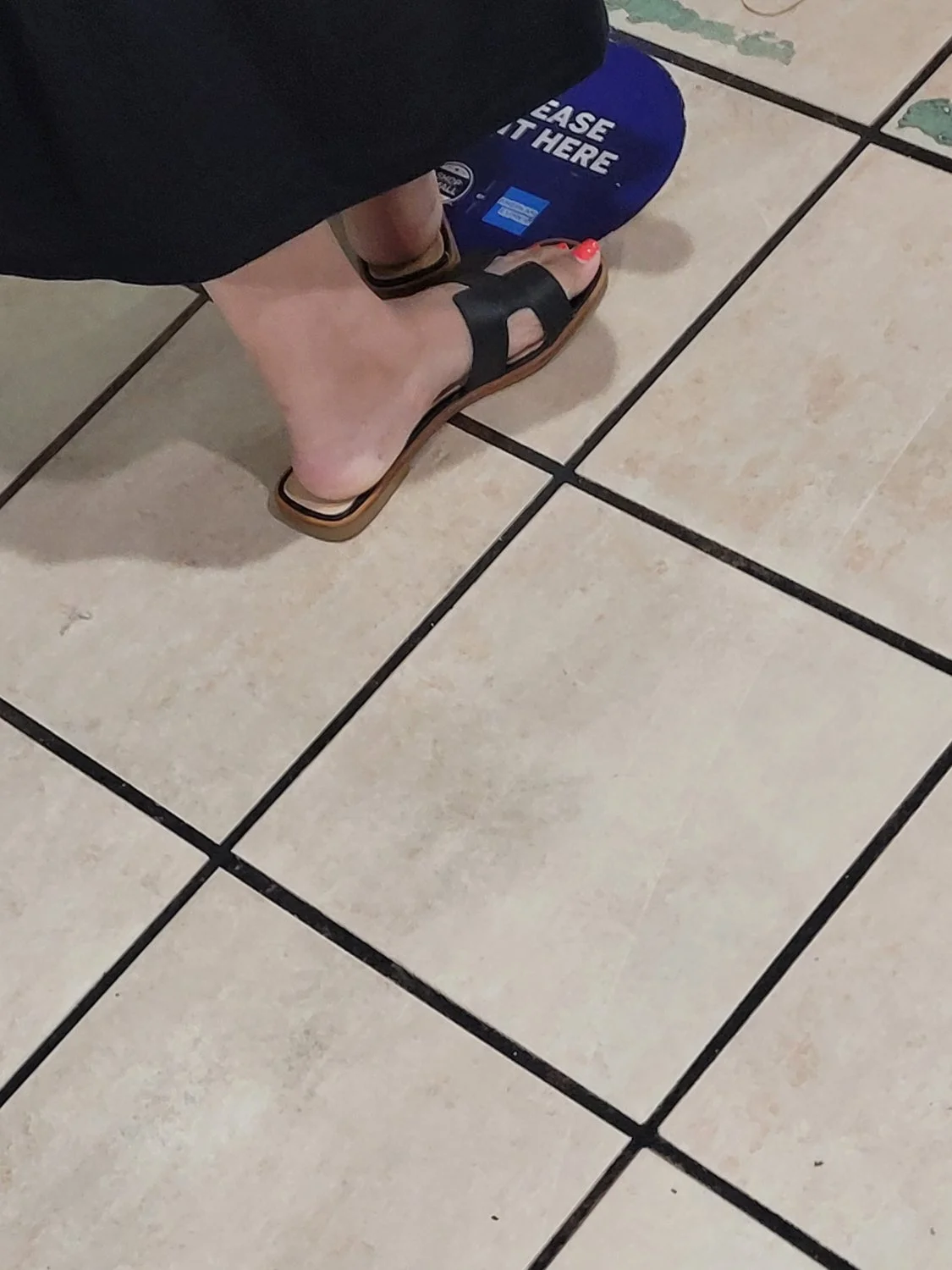Indian milf feet image 13
