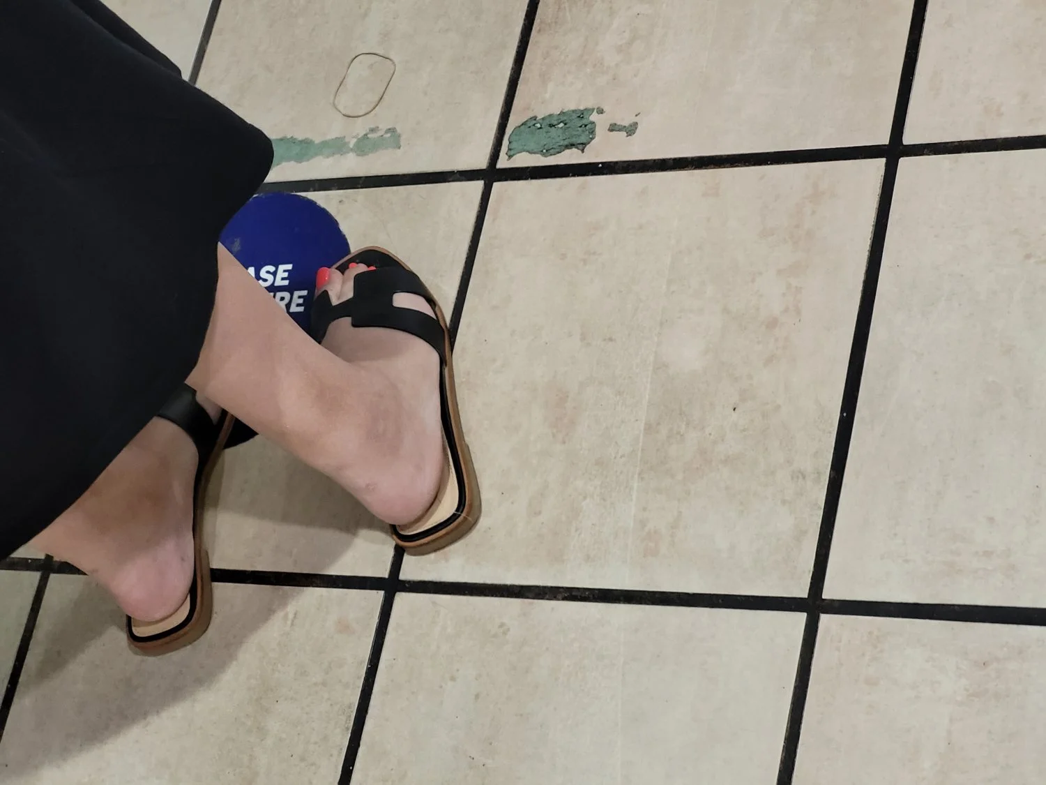 Indian milf feet image 14