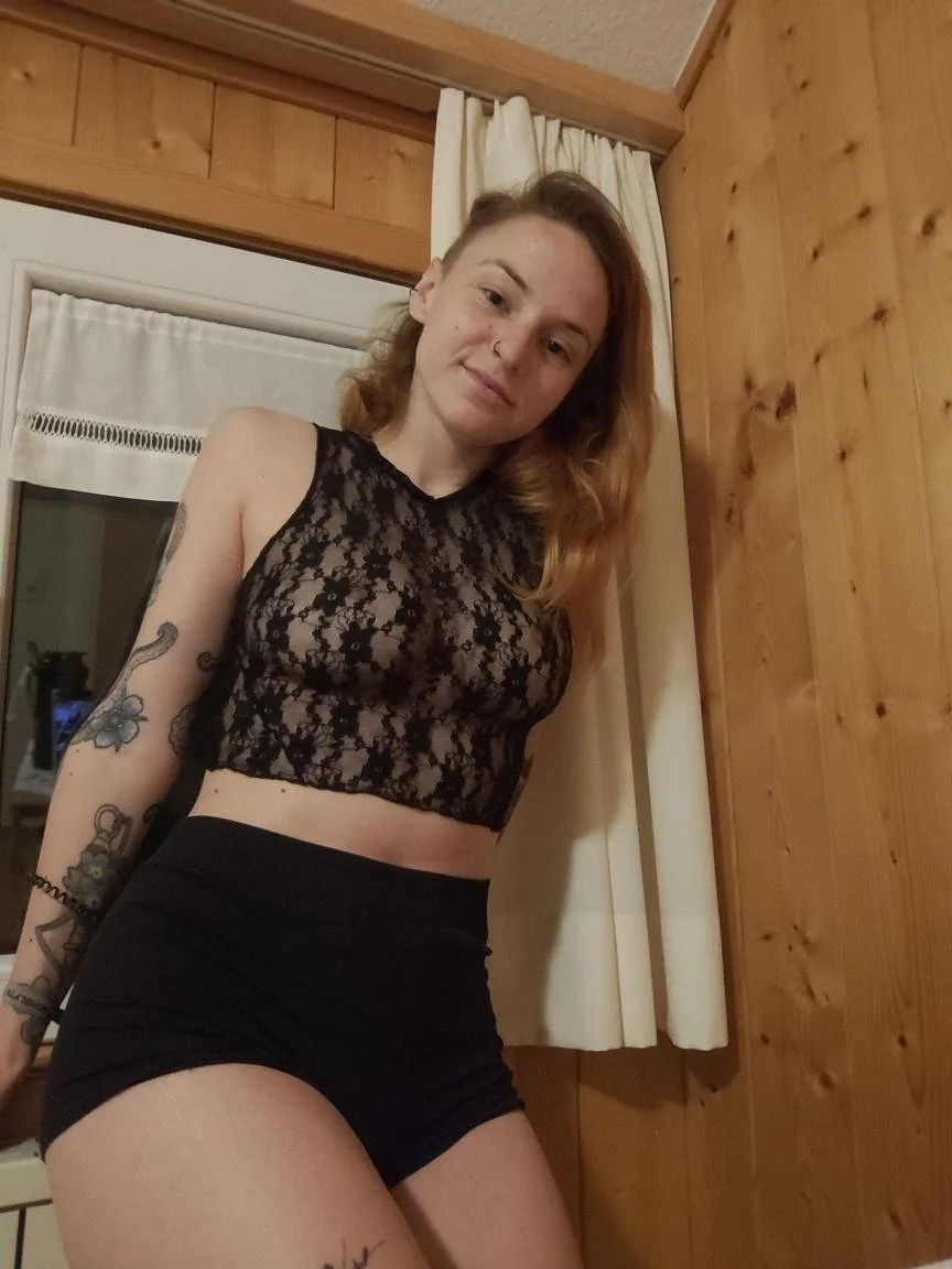 Julia 27yo German slut girlfriend image 15