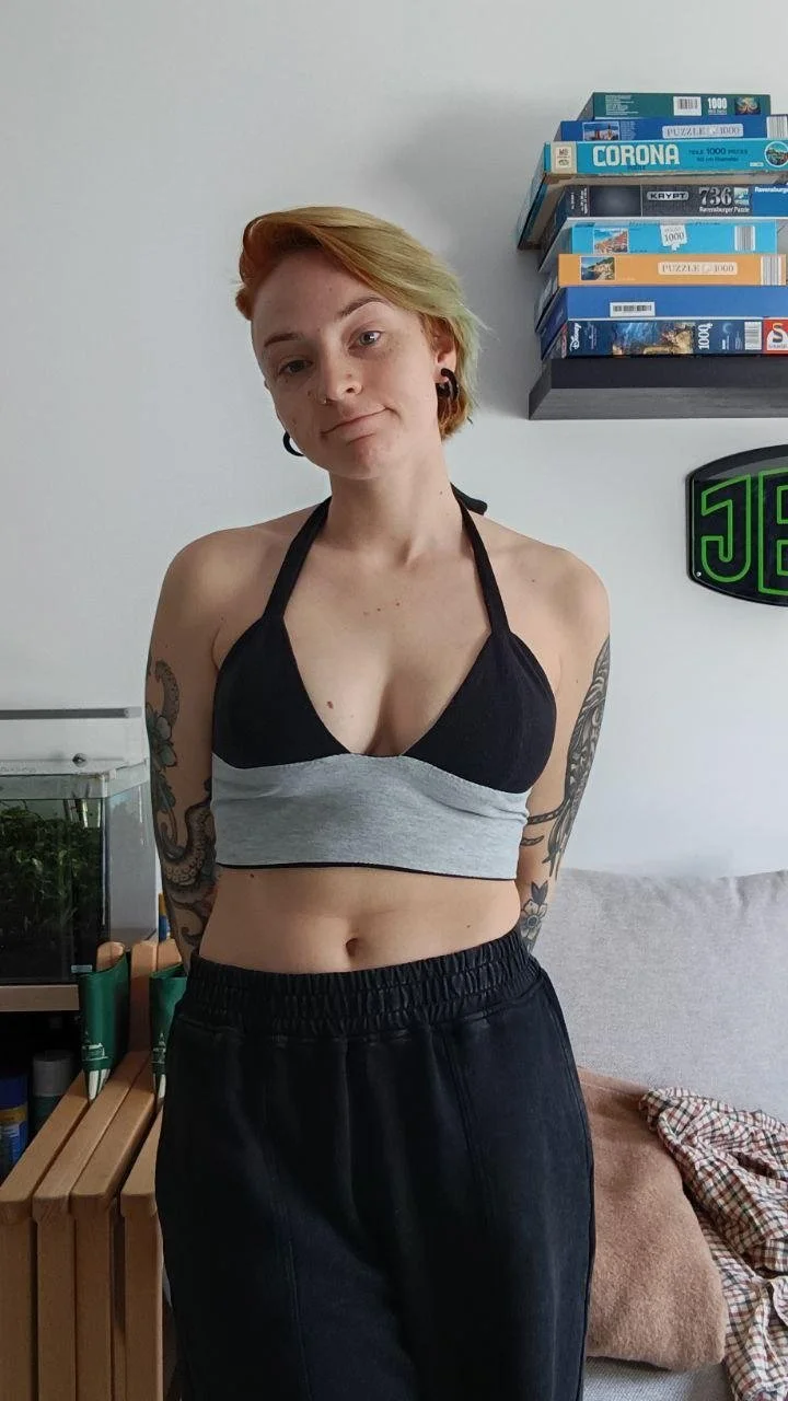 Julia 27yo German slut girlfriend image 6