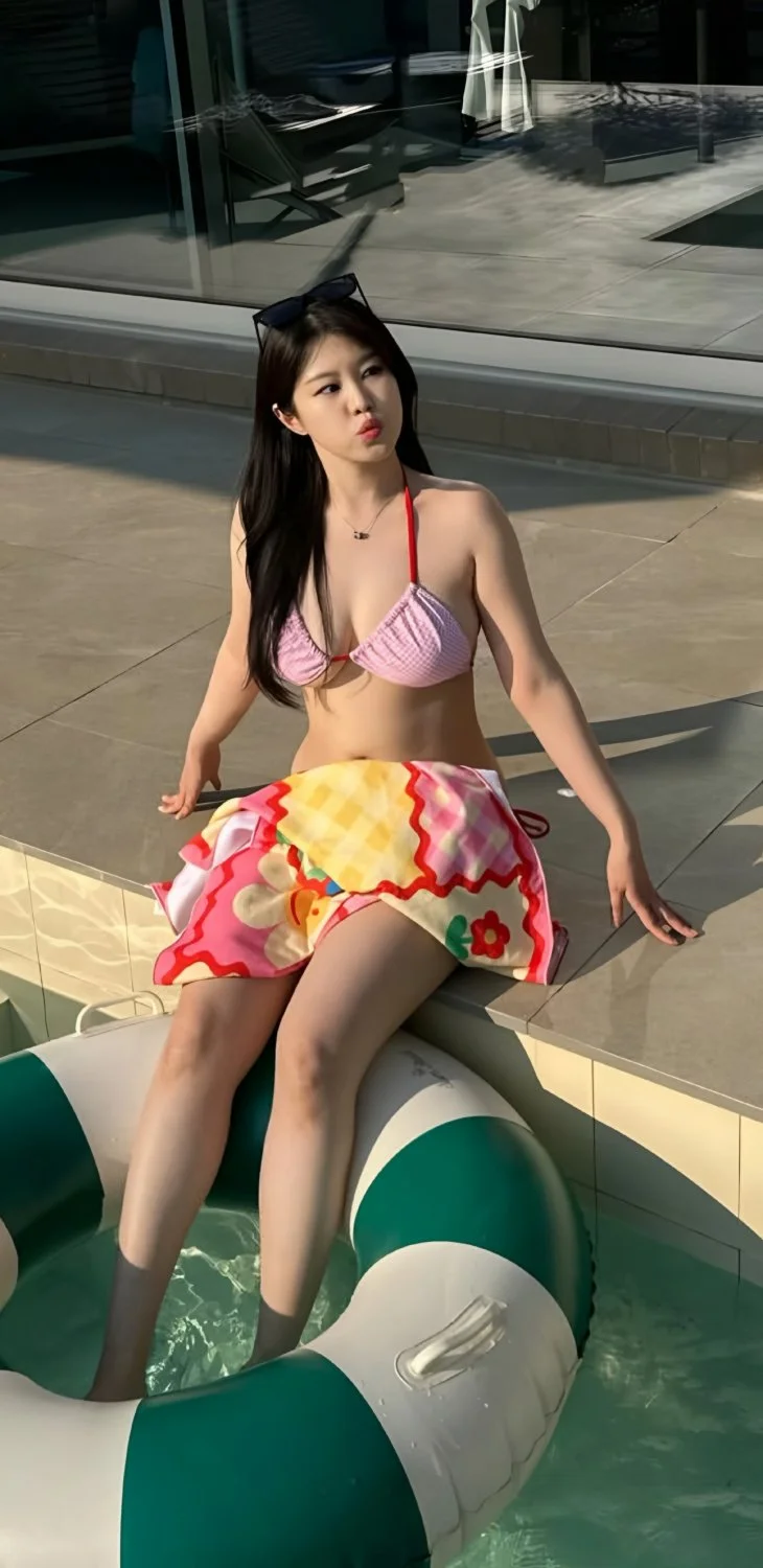 korean 정진솔 bikini image 25