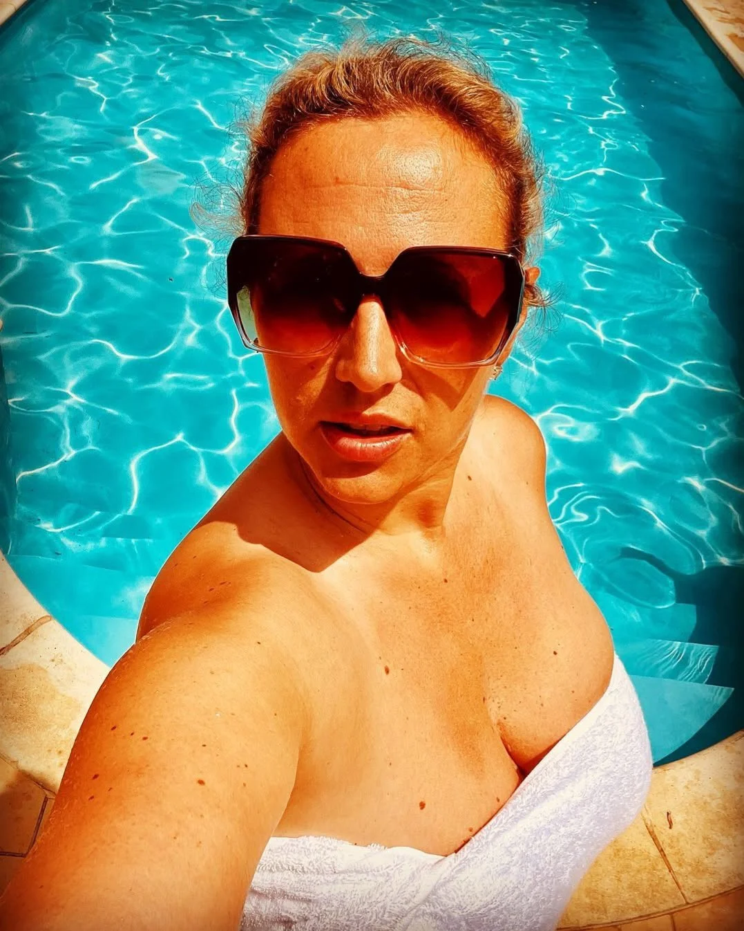 Tall Thick Gorgeous 🇩🇪 Amazon Milf.. <> 40yr old Mom <> Loves taking young Big D🍆.. main image
