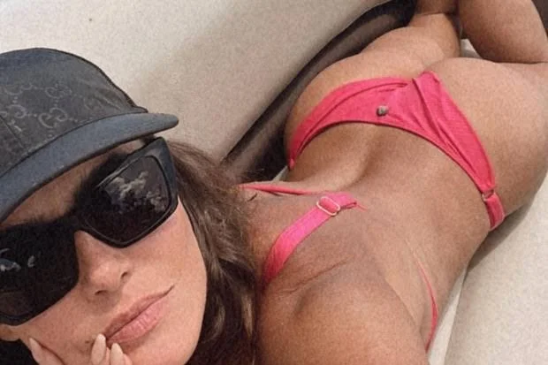 Deborah Secco milf gostosa rabuda demais image 2