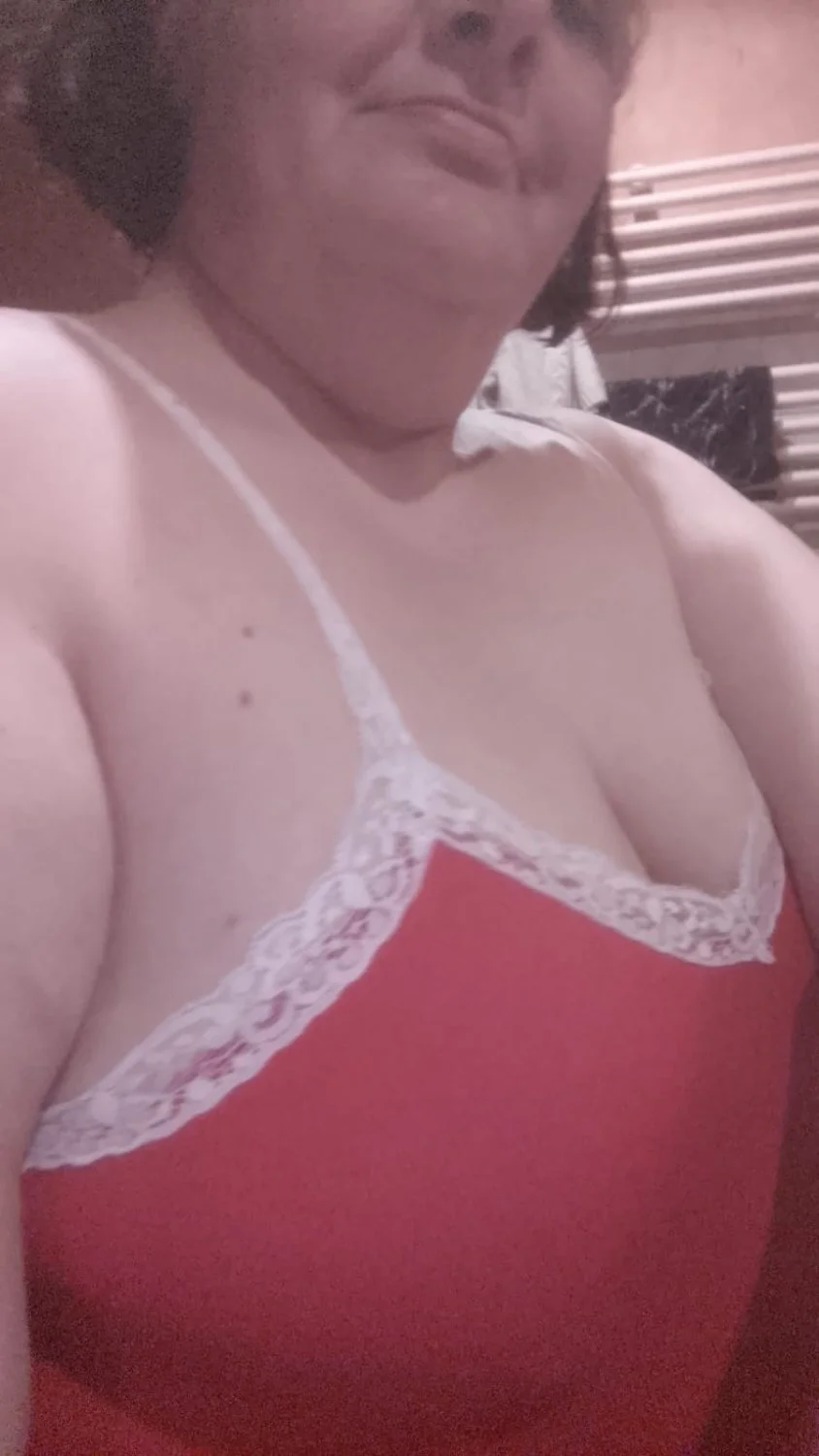 Esposa madura safada ...chupadora de PiPi..(Rôla)...Corno gosta de ver ela assim...de xoxota aberta image 5
