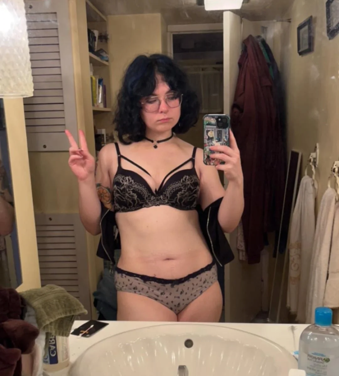 Exhibitionist Pig image 40