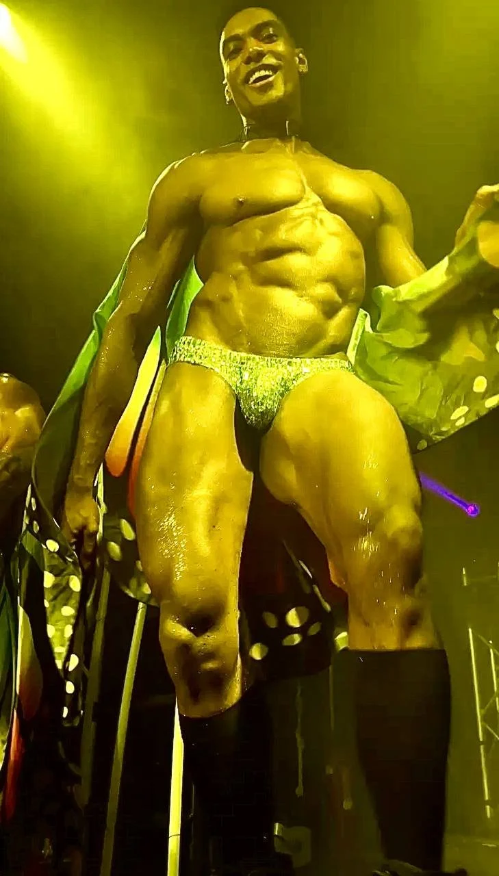 ROGER SHOWS 🌈💦🍒🍆🍑 GAY DANCER image 3