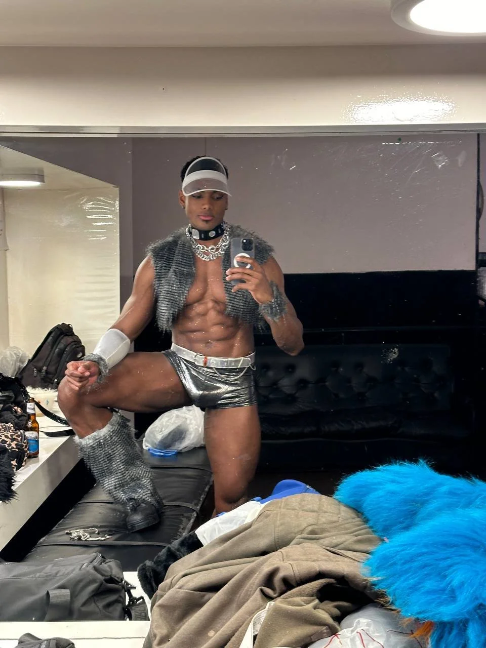ROGER SHOWS 🌈💦🍒🍆🍑 GAY DANCER image 4