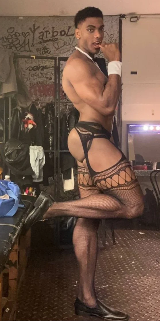 ROGER SHOWS 🌈💦🍒🍆🍑 GAY DANCER image 5