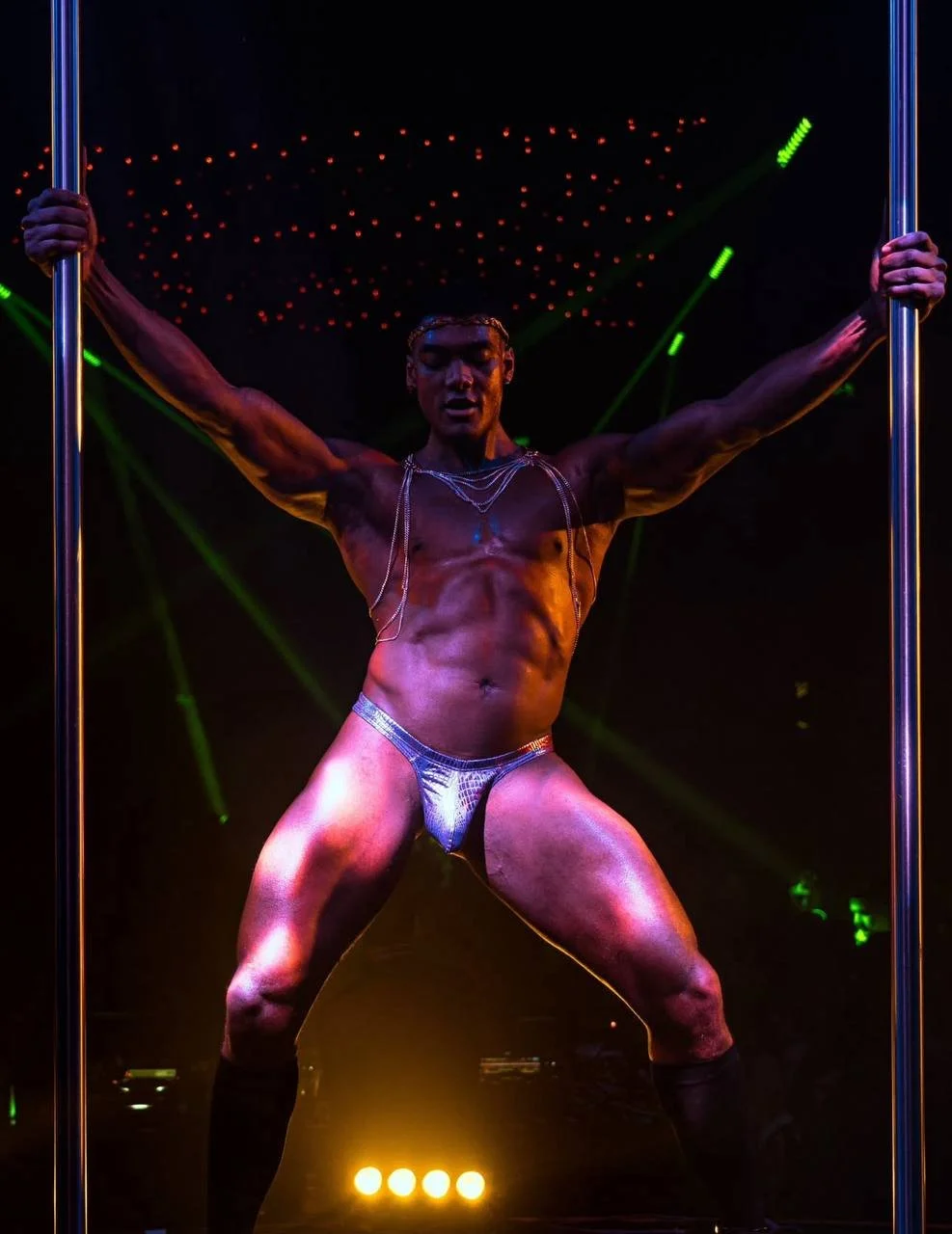 ROGER SHOWS 🌈💦🍒🍆🍑 GAY DANCER image 9