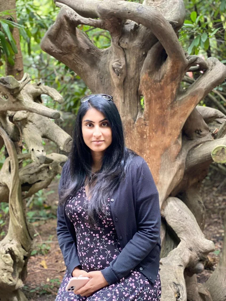 Nikita R from London UK Indian Desi Milf NRI Brown Whore fucked by dildo image 2