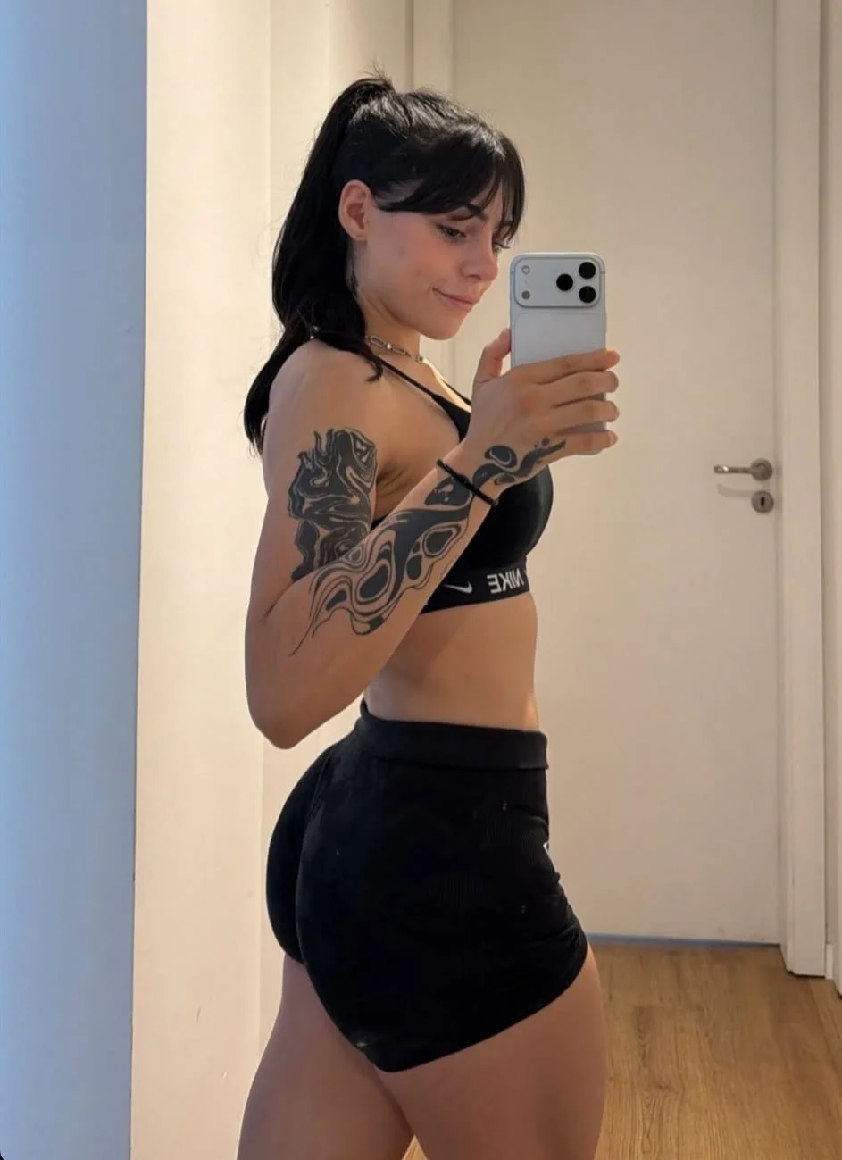 La puta argentina de milica llega para poner caliente a todos los hombres que para eso sirve. Ctlvs image 2