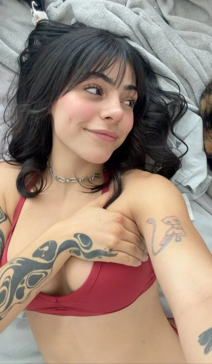 La puta argentina de milica llega para poner caliente a todos los hombres que para eso sirve. Ctlvs image 20