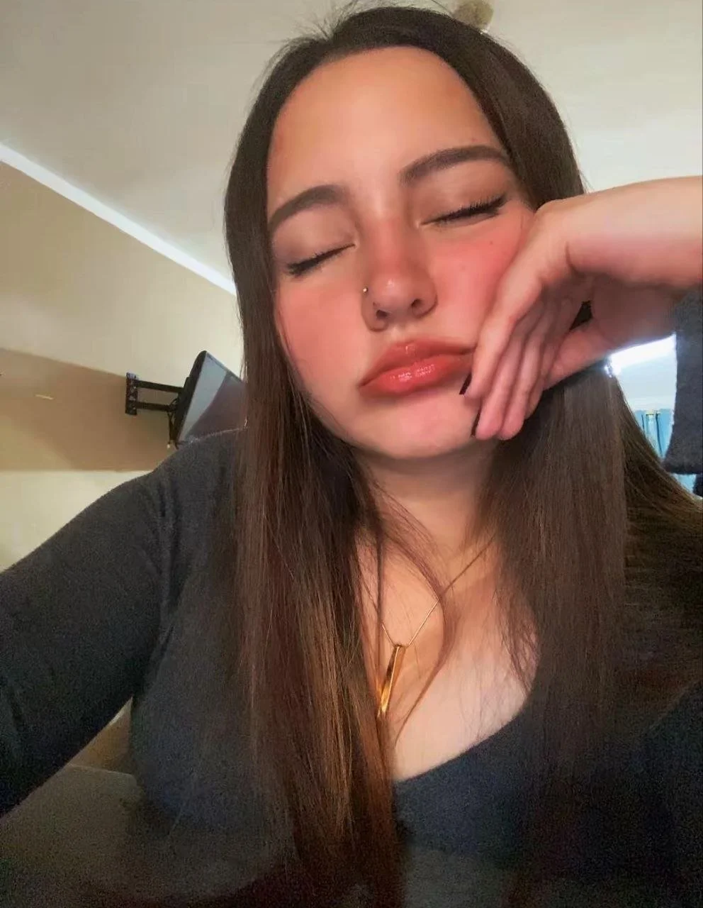 Hermosa putita tetona image 7