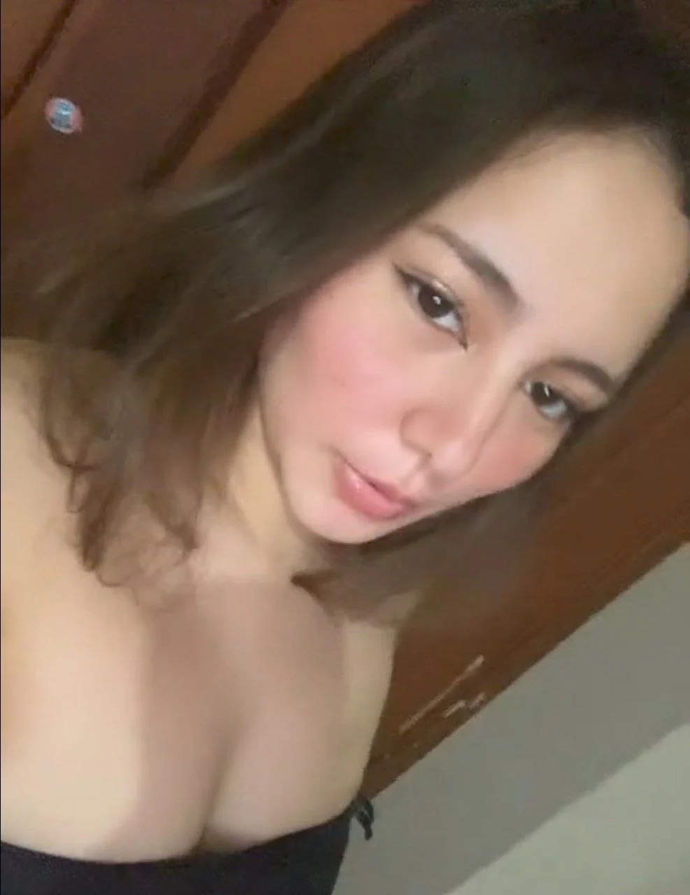 Hermosa putita tetona image 8