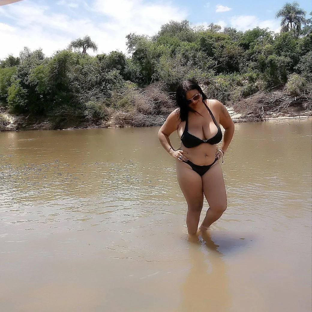 Luciane Oliveira Sexy image 10