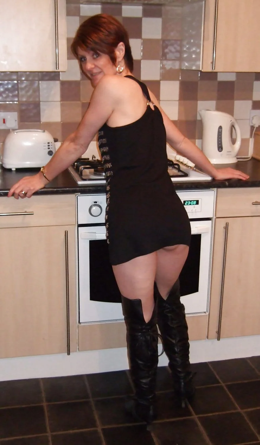 Uk milf image 8
