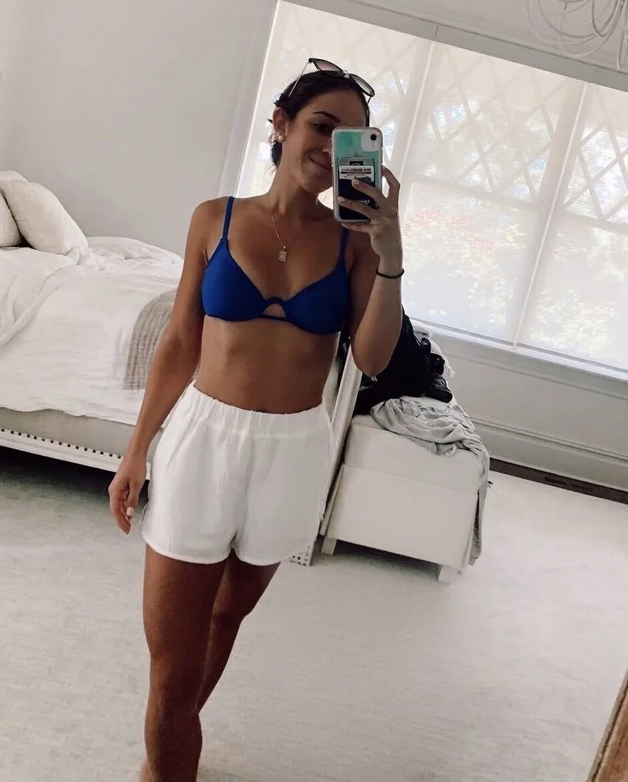 Skylar has nice tits image 7