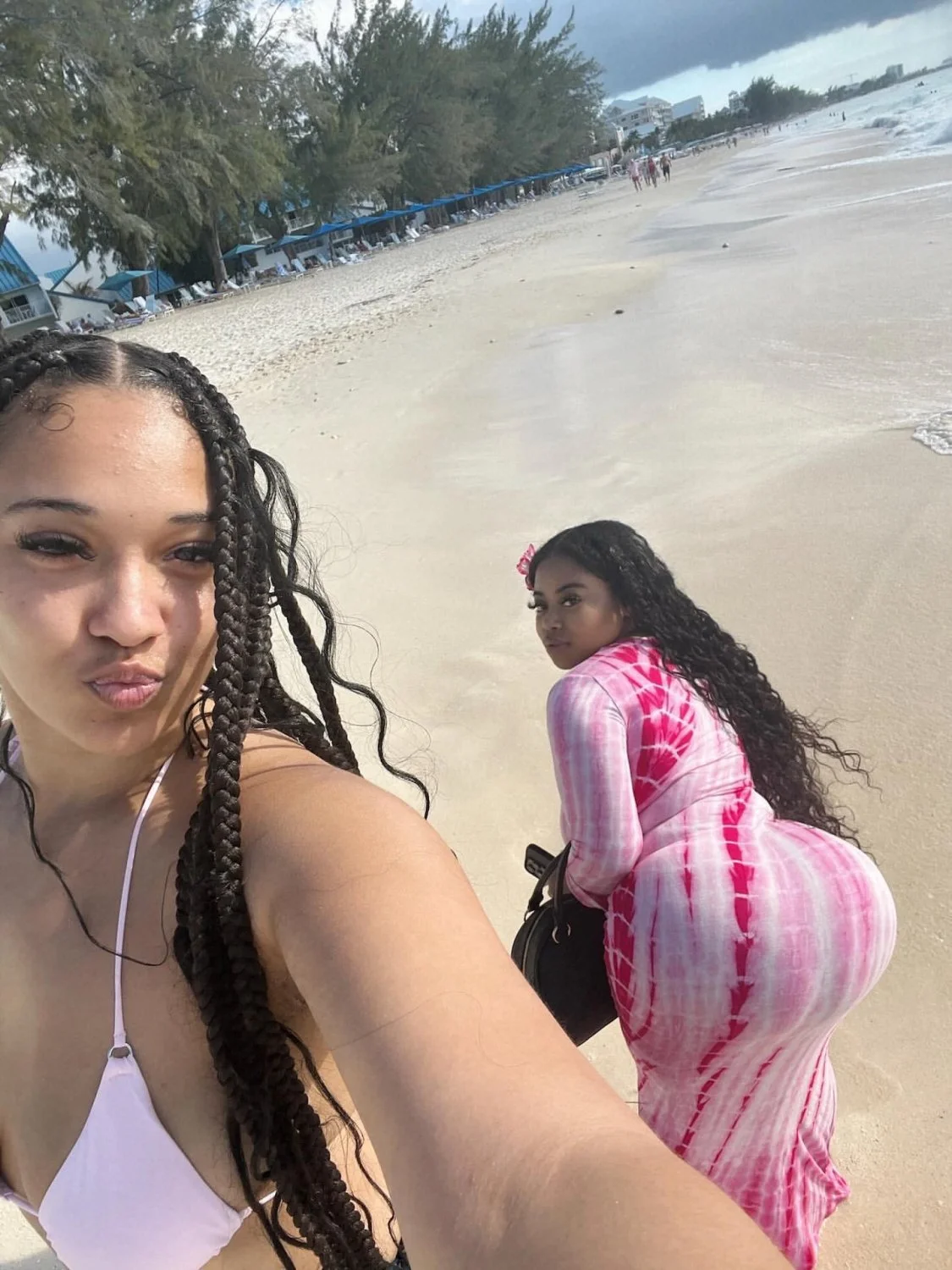 Thick funsize stripper lesbian fun poolside 🔥 TasteofStarr Starrsfantasy image 3